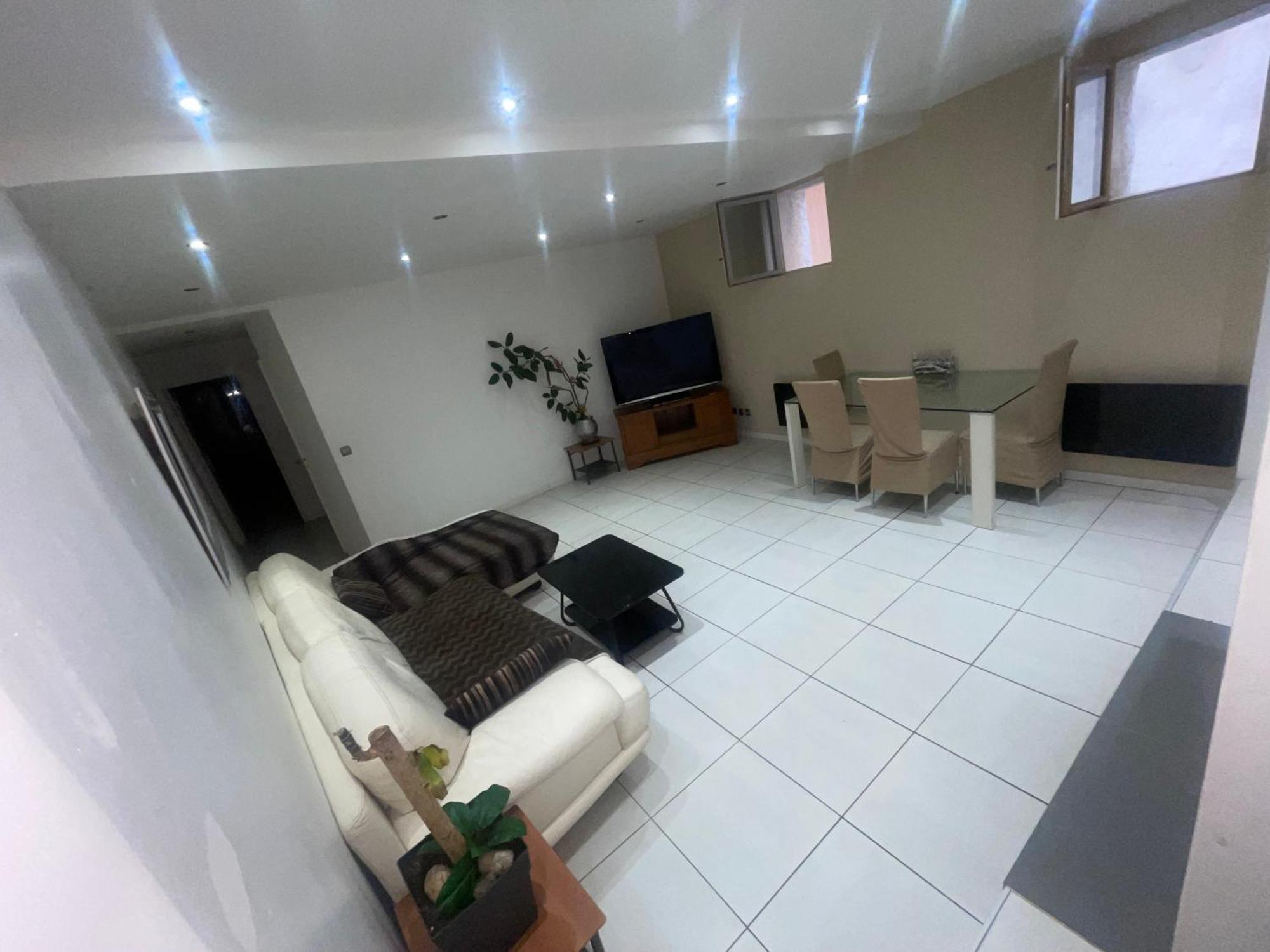 Tres Bel Appartement Pres De Montpellier Жиньяк Экстерьер фото